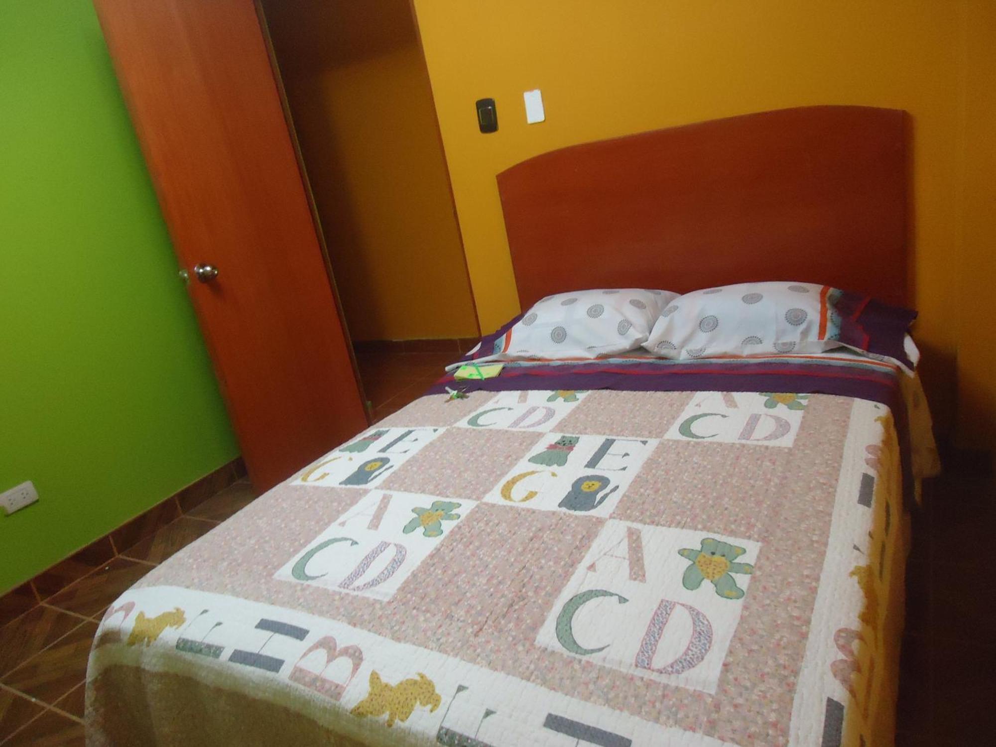 Hostal Real Alcazar Nazca Habitación foto
