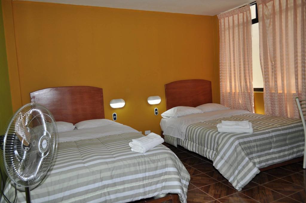Hostal Real Alcazar Nazca Habitación foto